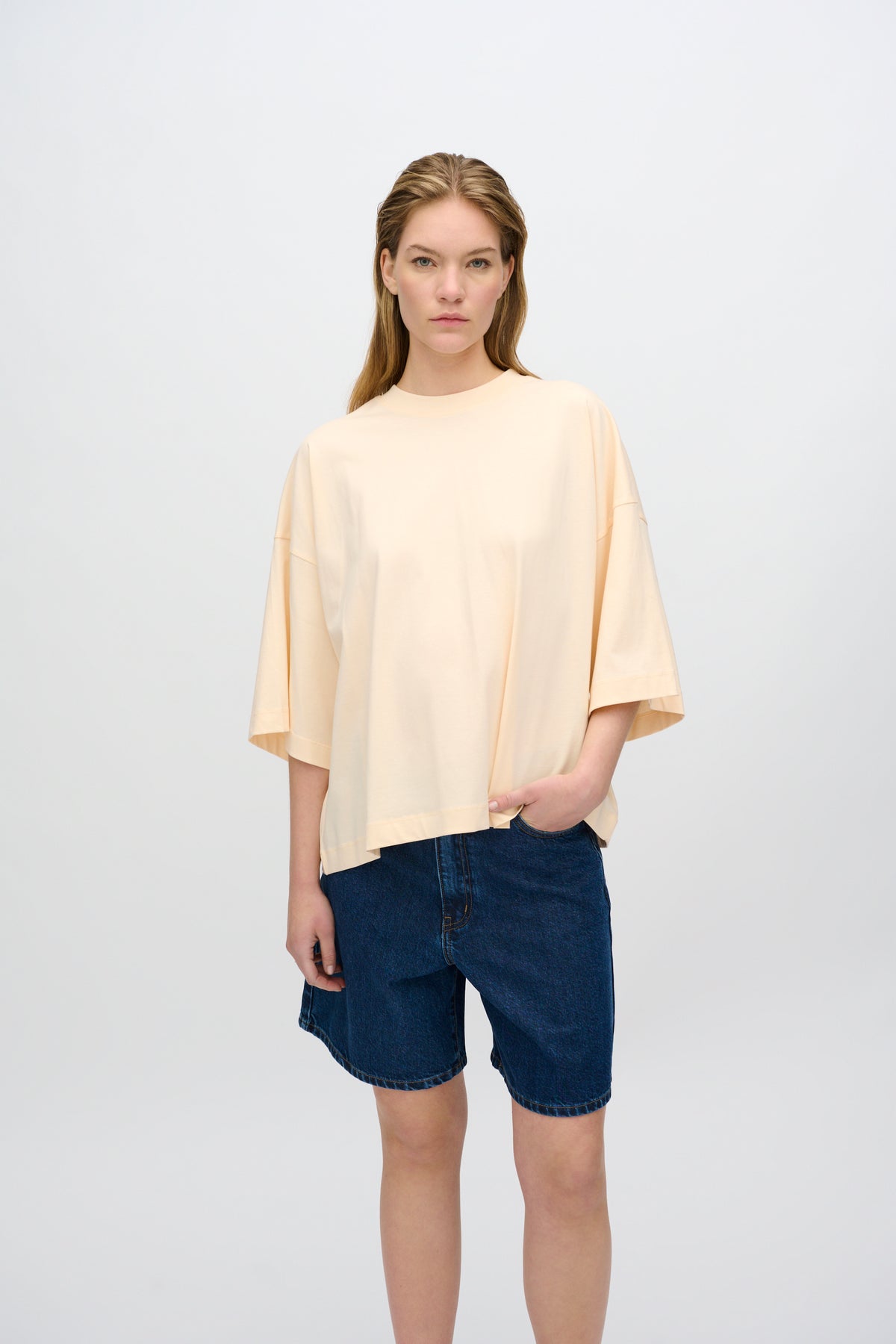 minimum female Mira t-shirt G029 Short Sleeved T-shirt 1110 Creme De Peche