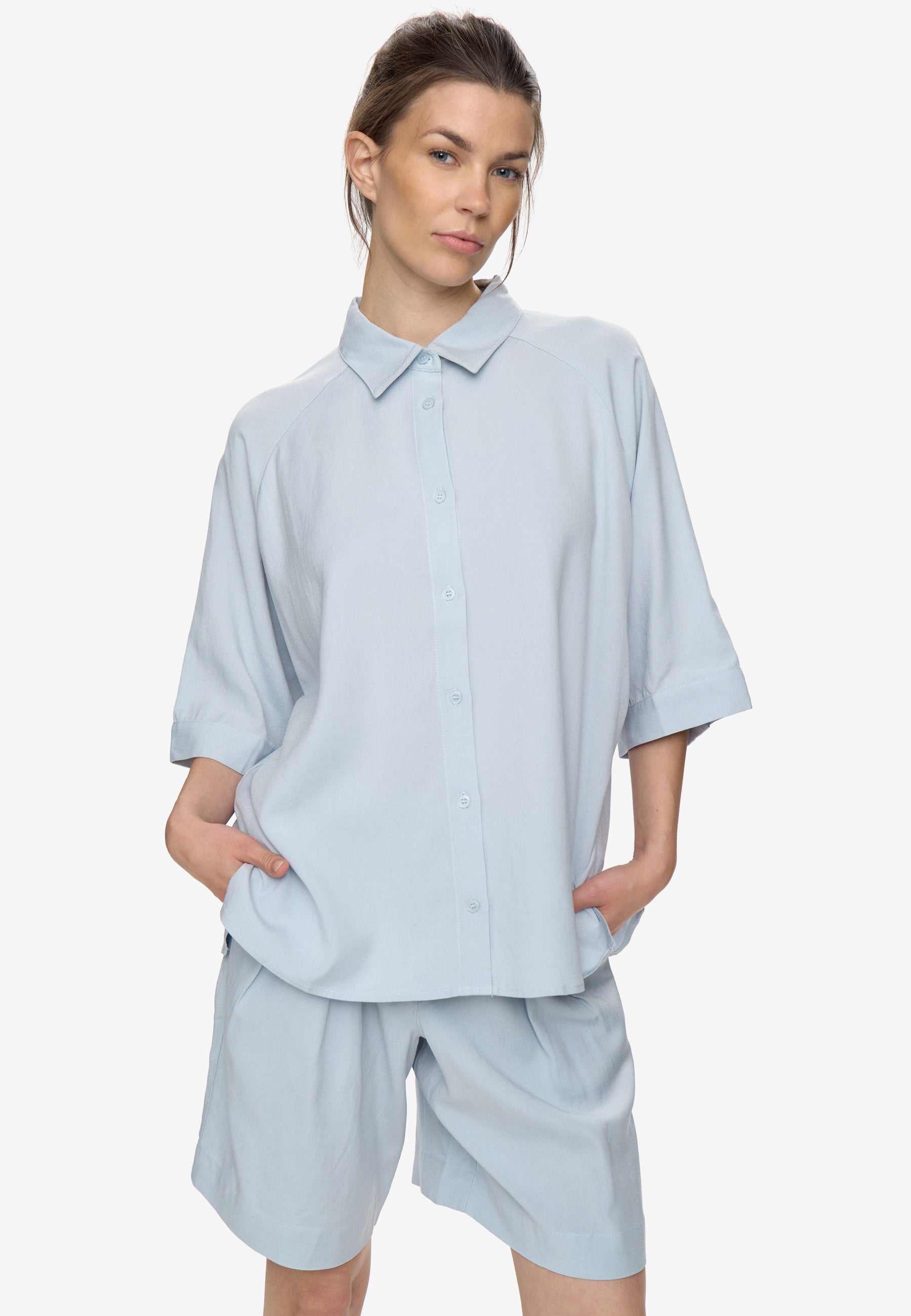 minimum female Abby wide ss shirt 3069 Short Sleeved Shirt 1449 Xenon Blue