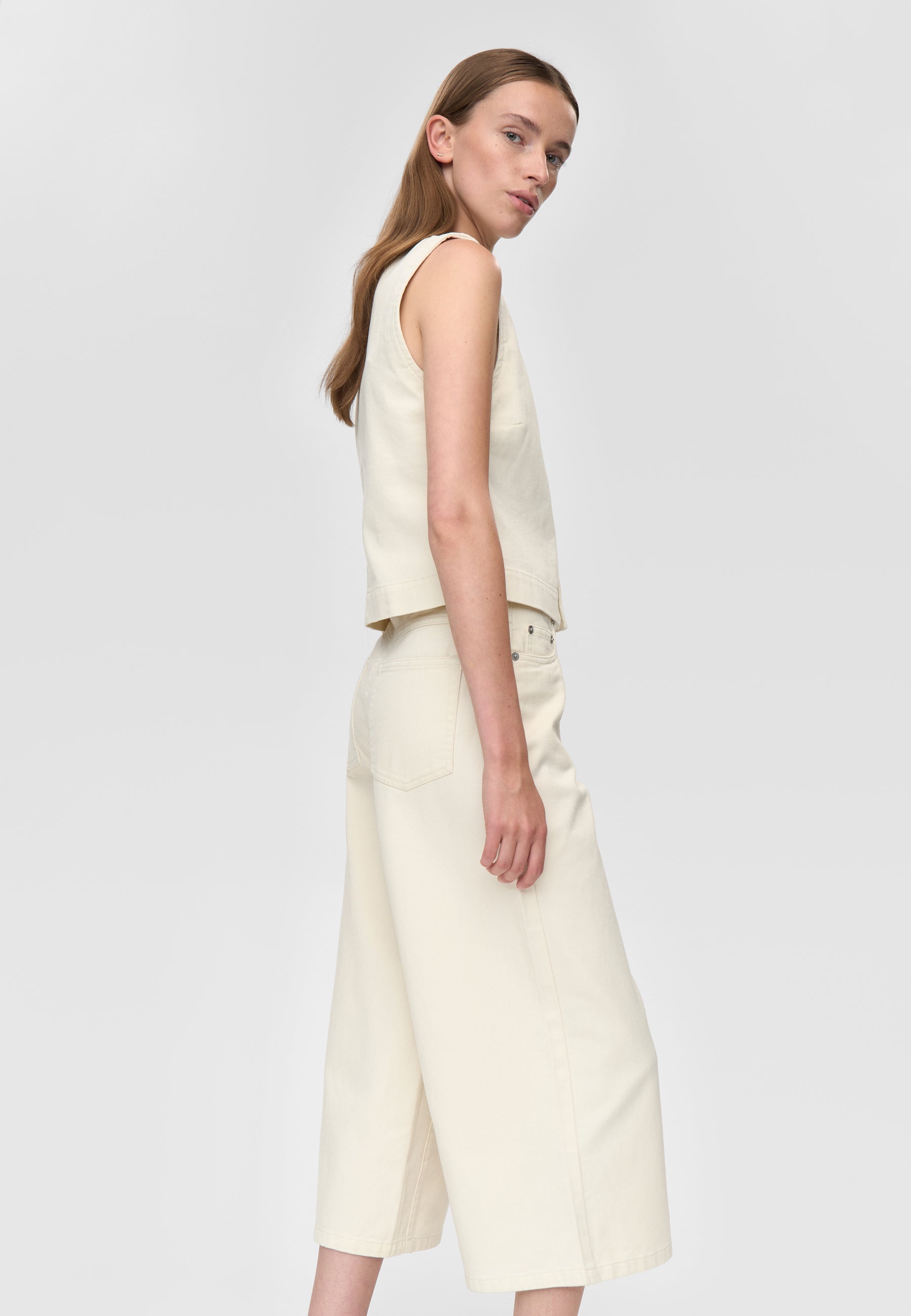 minimum female Alessia vest 4579 Gilet 0701 Whisper white