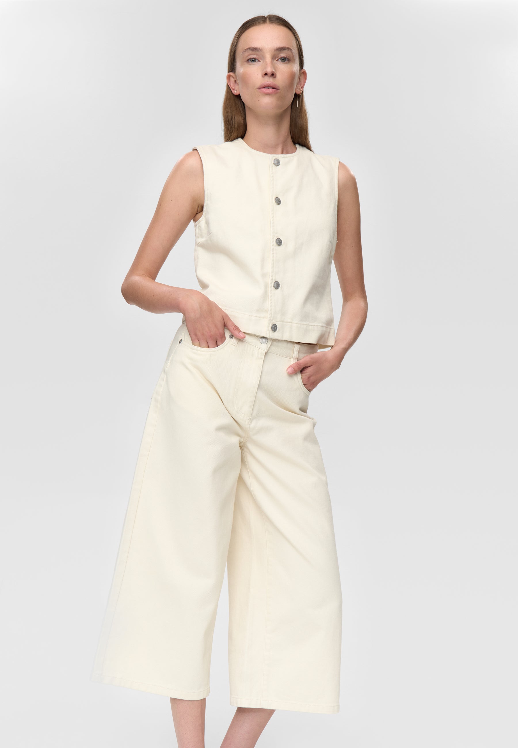 minimum female Alessia vest 4579 Gilet 0701 Whisper white